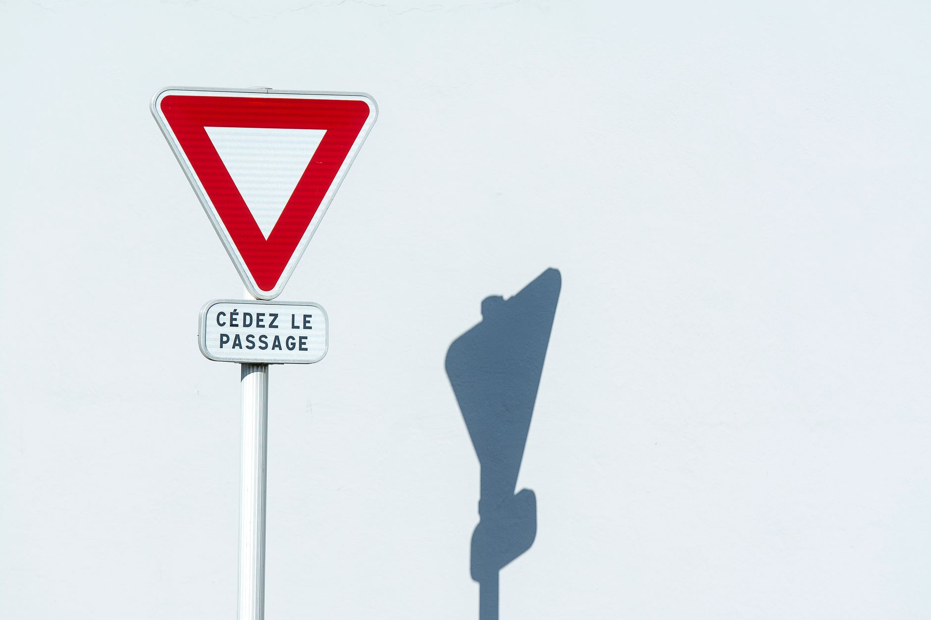 Comment déboucher un WC obstrué par un objet ?