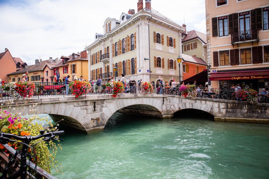 Installateur de pompe à Annecy et Grand Annecy