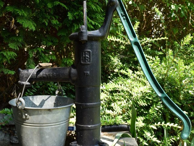 Comparatif pompes solaires et pompes électriques pour irrigation